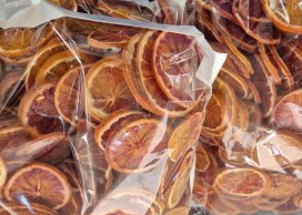 będą dostępne około 10-20 czerwca 2025 SUSZONE PLASTRY POMARAŃCZY BLOOD ORANGE  3,5 - 5,5 cm KOLOR CZERWONY  5 KG /OPAK