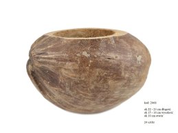 ŁUPINA KOKOSA 23 cm długości, 16 cm wysokość, 10 cm średnica otworu.